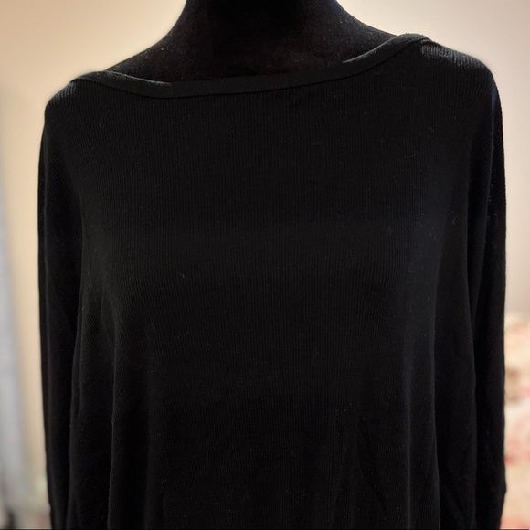 Chaser tie front, drop shoulder sleeve, ribbed, boatneck tee. Black. Size L. - Picture 2 of 4